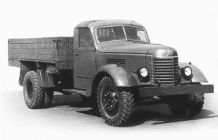 Пробуждение древнего дизеля: редчайший грузовик завели после долгих лет простоя