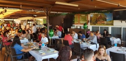 Ну и немного о том,как делаются карантины
Вот предприниматели не смогли получить от КовидоШтаба вразумительтных подтверждений,что ковид меры помогаю. Ну нет доказательств.Послали всё  мракобесие и стали работать спокойно

====
Но душить то как то надо,а на изолированном острове врать очень тяжело = всё навиду. И бабах - Власти решили провести массовое тестирпование. А собственно для чего,а чтоб потом показать циферки,что вот мол смотрите сколько у нас жителей утаивают свои симтомы в течении полутора лет от медицины . Ну а подмена Здоровый -БЕСсимтомно больной  = уже как полтора года в действии

=====
Так что на следующей неделе жители острова узнают,что оказывается у нас тут охренительтный процент больных и мы все умрём ,если не привьёмся . 
Ну а пока нам не сказали,что мы все больны - живём полной грудью.
вчерашние фото и все без QR кодов