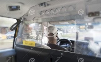 Еще клетку меж пассажиром и водителем не ставят? Ну-ну.