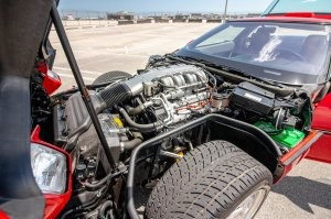 Зверь! Но для наших дорог -не практичная... Вся грязь будет под капотом, на движке....