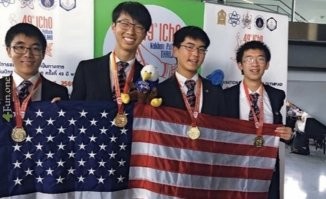 А это победители олимпиады по физике - сборная США