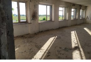 Даже в моем маленьком городишке, с населением тогда 50 тыс. человек был аэропорт.