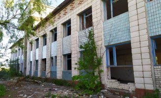 Даже в моем маленьком городишке, с населением тогда 50 тыс. человек был аэропорт.