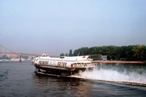 Ездил Днепропетровск - Киев. На Кременчугском вдхр. было минут 15, когда не было видно ни одного берега. Весч