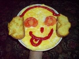 А это я жене на завтрак сделал. Судя по выложенному в подборке - я мегапрофессионал !