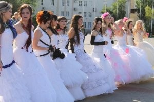 Ага....  Знаем-с.  
Сначала: "Кто тут Наташа?" 
Потом: "Стоять, козёл!!!"