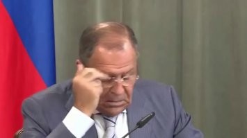 Что один что второй! 

Мы в какой стране живём? В капиталистической! 

Вывод: "Нет такого преступления, на которое не пойдёт капитал ради 300% прибыли"