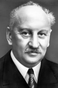 Не надо путать евреев и жидов. Вторые могут даже не быть еврейского роду-племени.
Вот эти - тоже евреи: