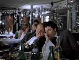 Мне надо 2 таких робота с набором тостов и умением поддержать беседу