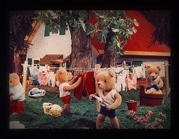 А у меня был гэдээровский стереоскоп с набором слайдов. Какой же это был ВОЛШЕБНЫЙ мир!