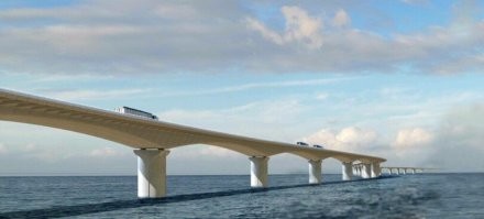 Зачем французы строят мост не на суше, а вокруг нее