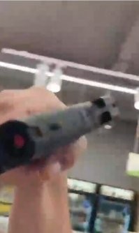 Дед, спили мушку... так как у тебя муляж.