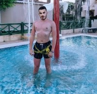 15. Да хрен с ней, с маской! Он что, бюстгальтер носит?!!!