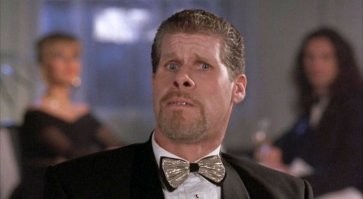 Рон Перлман у меня ассоциируется прежде всего с "Полицейской академией"