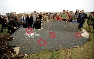 "упс - у вас пробоина пропала. да еще и пустые места обведены." Вы плохо читаете? Я же написал, что можно рассмотреть. То, что плохо видно, я не стал обводить, вас пожалел. Но вы решили в открытую лгать? Кстати, как там крыло из белградского музея? Дырочки еще не исчезли? Присмотритесь.