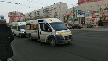 Интересные у Вас маршрутки - ни номера , ни направления!
ни то что в Челябе: