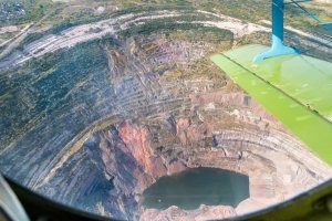 Коркинский разрез самый глубокий в Евразии и второй в мире угольный разрез. На сегодня его глубина достигает 520 м, а диаметр 3.5 км. Проектная глубина разреза 610 м. Основная продукция - уголь.