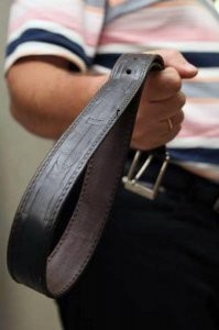 Родители отправили дочь на необитаемый остров для перевоспитания