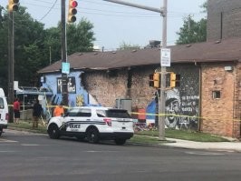 UPD: Как сообщает представитель пожарной службой города, никто из пилигримов не пострадал – молящихся у монумента в момент бесчинства разгулявшейся стихии и рядом не стояло. Либо присутствовали, но испарились, отправившись в далёкий путь к святыми мощами Джорджа.