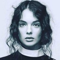 Как выглядела в юности несравненная Моника Беллуччи, и как преображалась с годами ее неземная красота