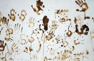 Мы не покупаем туалетную бумагу и поэтому имеем  три преимущества: жопа чистая, стена красивая и экономияю:sarcastichand: