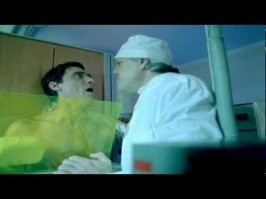 - Сам отдашь, или как?
  Сам! Как только стул будет. Первый стул ваш!