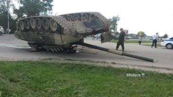 понизили до водилы грузовика..