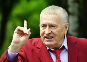 Красавчики! Надо было зарядить хук справа. Политика солжна быть с кулаками!