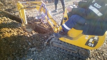 Не ищите здесь смысл. Здесь в основном маразм