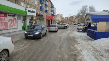 Любезный, я вам вопрос задал: чему можно научиться? Я не спрашивал про ваши туристические маршруты. По поводу хамства на дорогах, вот посмотрите фото весь тротуар забит тазиками перед магазином в Туймазах. И такая картина с начала и до конца работы магазинов. Совершенно офигевшие охамевшие водители и совершенно ленивое ГИББД.