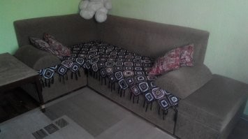 А это моё) Плед на диван вязался в Луганске в 2014 г, когда электричества не было. Надо было занять чем-нибудь руки и голову.