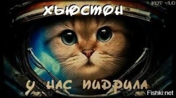 В аквапарке женщина отпинала громко разговаривавшего парня, но его высмеяли в Сети