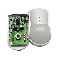 В верхней части платы модуль видеокамеры, внизу - обычный пироэлемент датчика движения. И да, мне в этом вопросе виднее.