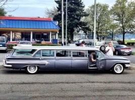 Именно для аэропортов. И такие модификации были из разных марок авто.