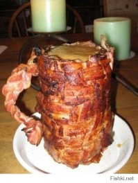 Попросил пиво и бекон