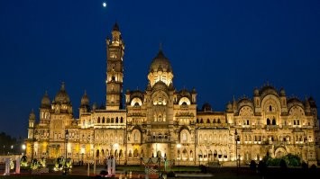 В машине гаишников нашли почти миллион рублей взяток