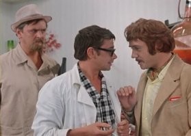 "Скажите и в магазине так же можно стенку растворить?"