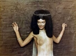 Ведьма-ведьма Рязанов на неё запал чисто по мужски, посмотрев «Фараон» (на фото) и особенно «Анатомия любви». Потому и никого другого в роли Нади и видеть не хотел.