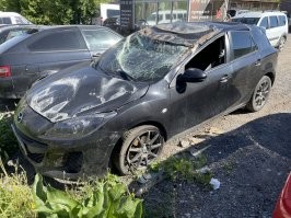 Авария дня. Быстрая автомобилистка на «Мазде» из Ижевска «сделала уши»