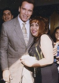 Да чё там... она всегда красоткой была. Маруся ей конечно и в подмётки не годится...