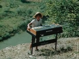 Этот парень предпочитает экстрим...
Знаем мы этого парня ))