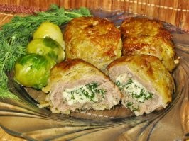 Лишь бы не готовить...
 Лучшая скульптура из фарша это котлета.