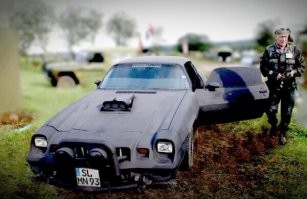 А кому именно он доставлял помощь?