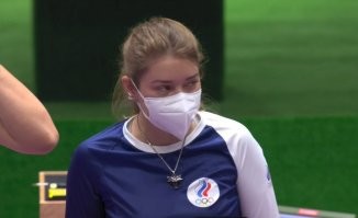 Не, волка она носила на прошлой Олимпиаде. А сейчас - определённо кот.