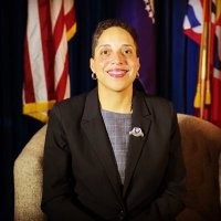 Прокурор Сент-Луиса Кимберли Гарднер требовала у суда для подсудимых по 4 года тюрьмы, объясняя свое решение тем, что пара "создала опасную ситуацию с участием мирных безоружных протестующих"... и почему я не удивлен...