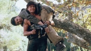 Аткинсон как раз-таки снимался во второй части "Горячих голов"