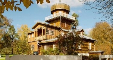 Усадьба Ильи Репина под Витебском. Ну да, не писатель, но картины всё равно "писал".