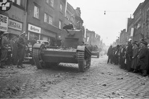 А вот советские оккупанты в польше....