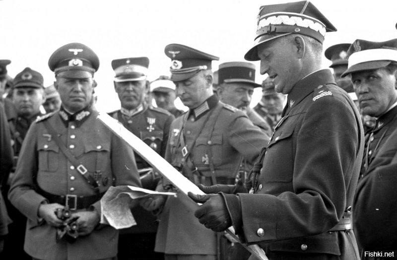 Да да, я вот даже фото нашёл Советско-Германского парада!