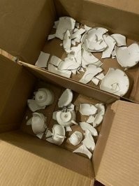 если бы с посудой шла канистра бензина, они и бензин в коробку бы залили..